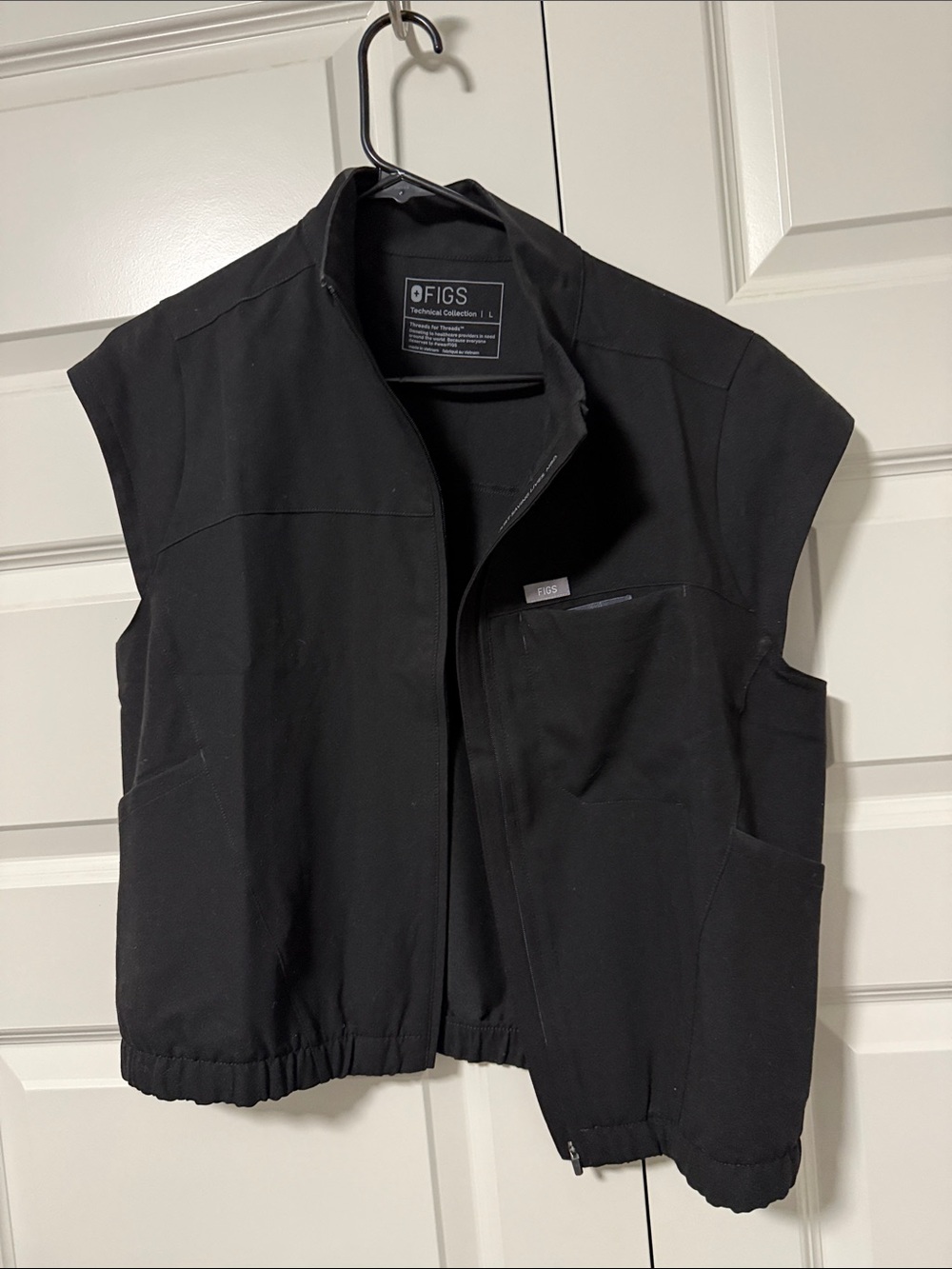 FIGS Black Sleeveless Zip-Front Work Vest
